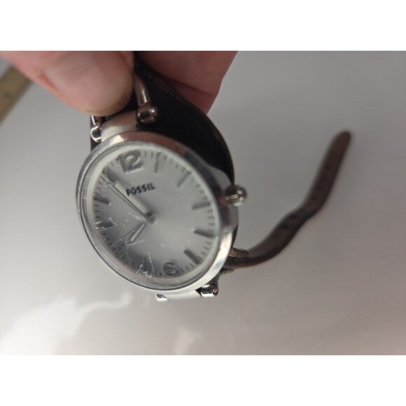 Fossil 32mm Silver Case White Dial On Branded Brown Bund Strap - Picture 8 of 8